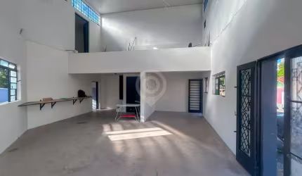 Barracão / Galpão / Depósito à venda na Rua Coronel Camilo Pires, Centro, Itatiba por R$ 537.000