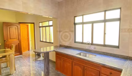 Casa com 3 quartos à venda na Avenida dos Expedicionários Brasileiros, Vila Brasileira, Itatiba, 198 m2 por R$ 750.000