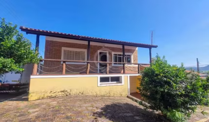 Casa com 3 quartos à venda na Rua Padre Salvador Castella, Vila Nova, Morungaba, 276 m2 por R$ 800.000
