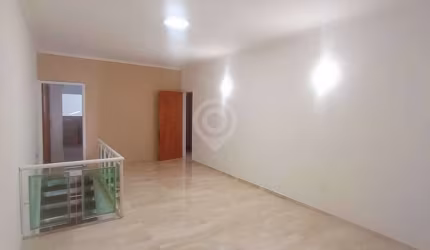 Casa com 2 quartos para alugar na Rua Francisco Glicério, Centro, Itatiba por R$ 3.000