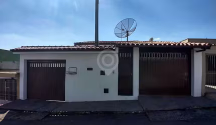 Casa com 3 quartos à venda na Rua Doutor José Pedro Consenza, Vila Cruzeiro, Itatiba, 100 m2 por R$ 600.000