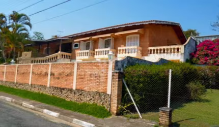 Casa com 7 quartos à venda na Rua Jacarandá, Vila Gardênia, Atibaia, 430 m2 por R$ 1.920.000