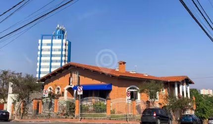 Casa comercial com 4 salas à venda na Rua Ângelo Fascione, Centro, Itatiba, 697 m2 por R$ 2.850.000