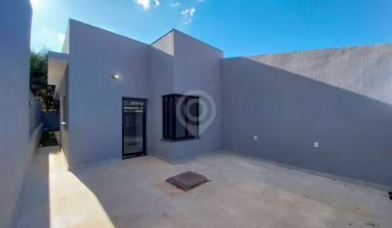 Casa com 3 quartos para alugar na Rua Sylvio Garbelline, Loteamento Quinta da Boa Vista, Itatiba, 100 m2 por R$ 3.200