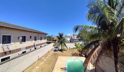 Casa com dois pavimentos, piscina, quatro quartos em Itaipuaçu