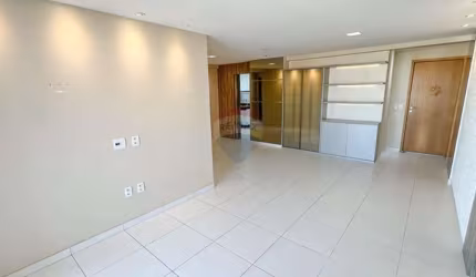 Apartamento no Condomínio Via Parque