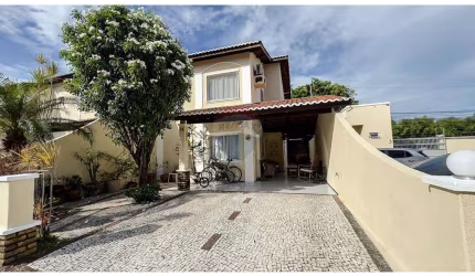 CASA DUPLEX NO CONDOMINIO VILLAGIO SAN MARINO - JOSÉ DE ALENCAR