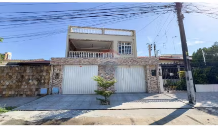 Casa triplex, 346m², 4 suítes, nascente, Cidade dos Funcionários