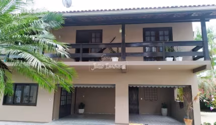Casa com galpão em Dom Joaquim Brusque