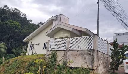 Casa 3 dormitórios 2 vagas no Souza Cruz Brusque