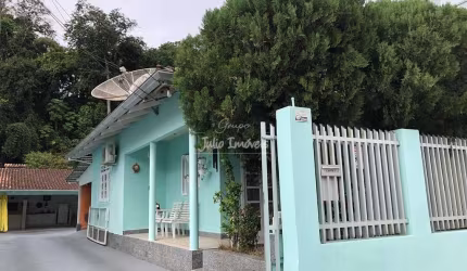 Casa 3 quartos 3 vagas Souza Cruz Brusque