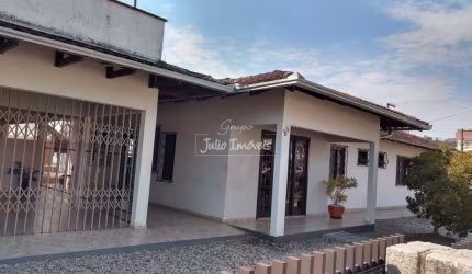 Casa 4 dormitórios no Jardim Maluche Brusque