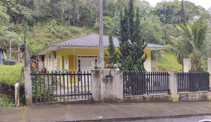 Casa 3 dormitorios Primeiro de Maio Brusque
