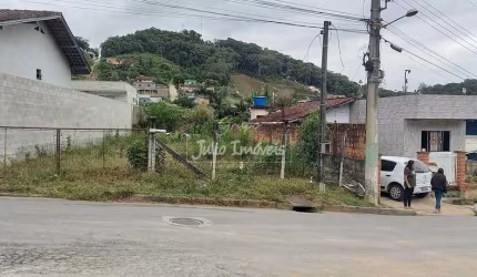 Terreno no bairro Bateas à Venda