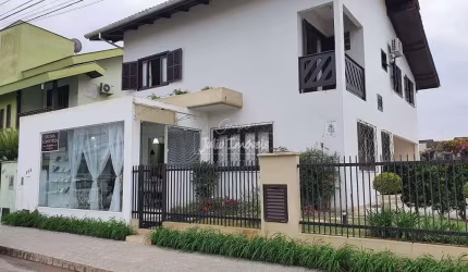 Casa à venda de 5 quartos no Souza Cruz