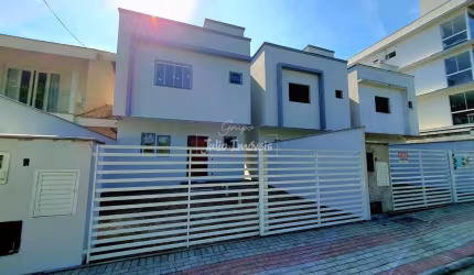 Sobrado solto no Souza CruZ a Venda