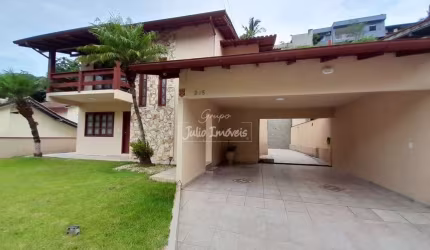 Casa com 03 quartos Primeiro de Maio Brusque
