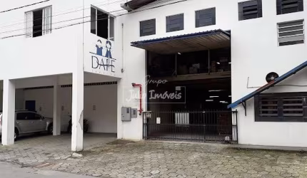 Galpão para locação na Primeiro de maio