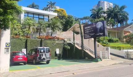SALA EM CONSULTÓRIO RENOMADO NO CENTRO