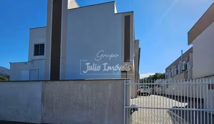 Sobrado geminado 2 quartos no Limoeiro em Brusque