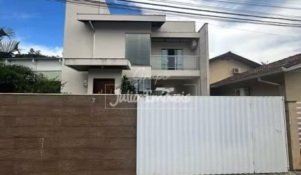 Casa 3 quartos  bairro Nova Brasília