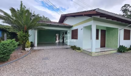 Casa com 2 dormitórios na São Pedro