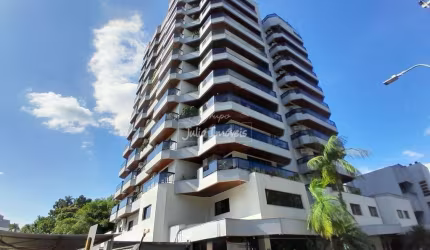 Apartamento 02 suítes para locação no Centro