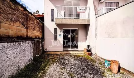 Casa com 2 quartos em condomínio no Cedrinho