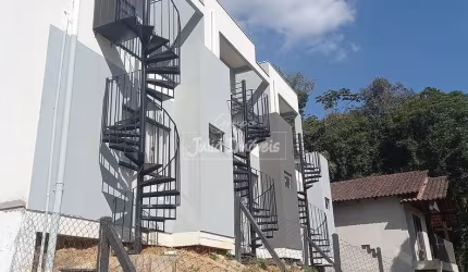 Sobrado de 3 dormitórios nas Aguas Claras Brusque