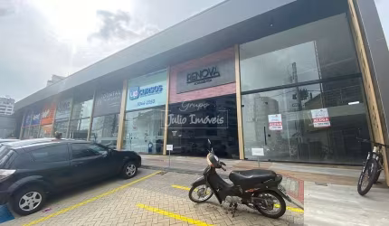 Sala comercial 1 vaga no Centro de Brusque.