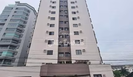 Apartamento com 3 dormitório no centro de Brusque.