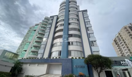 Apartamento com 3 quartos semi-mobiliado no Centro