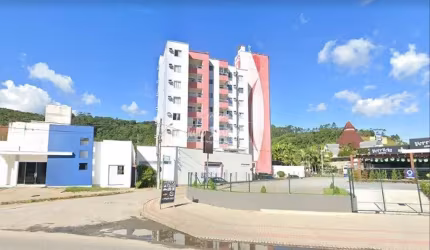 Apartamento com 2 dormitórios no Santa Terezinha.