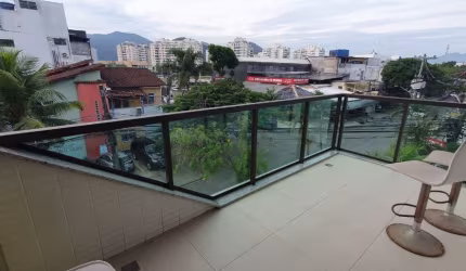 Vendo apartamento no Recreio Gleba A de frente com varandão