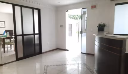 Excelente oportunidade com  3 dormitórios no centro