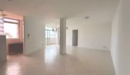 Apartamento com 3 quartos no centro de Florianópolis