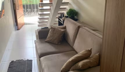 LINDA CASA SOBRADO EM PRAIA DO FORTE