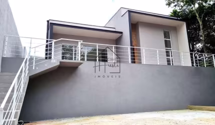 Casa à Venda - 110m² de Área Construída - 3 dormitórios - Condomínio Parque Rizzo/Cotia, SP