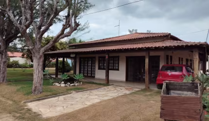 Casa para Venda em Cabo Frio, Long Beach (Tamoios), 5 dormitórios, 1 suíte, 2 banheiros, 1 vaga