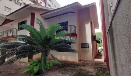 Sobrado em Zona 07, Maringá/PR
