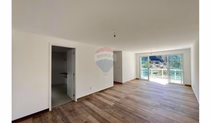Apartamento à venda com 2 quartos,  Pimenteiras, Teresópolis-RJ