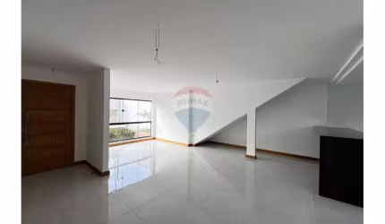 Casa linear à venda em condomínio, Carlos Guinle, Teresópolis