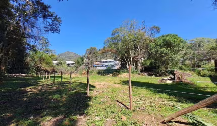 Terreno com localização privilegiada em Albuquerque, RJ