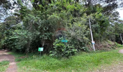 Terreno AMAVALE de 4480m² em Teresópolis: Oportunidade!