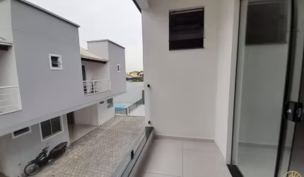Sobrado com 2 Suítes, 92,31m² privativos no Centro de Navegantes/SC