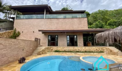 Linda casa no condomínio Ponta das Toninhas em Ubatuba SP