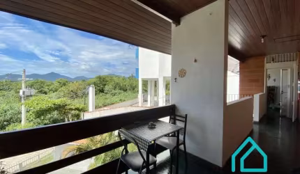Apartamento à venda no Pereque Açu com 2 dormitórios