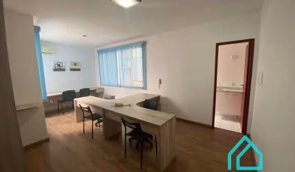 Sala Comercial Mobiliada e Pronta para Uso no Coração de Taubaté, SP
