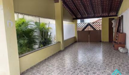 Casa com 4 quartos, 400m², à venda em Taubaté, Jardim Humaitá