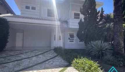 Casa de condomínio com 4 quartos, 307m², à venda em Taubaté, Vila Costa